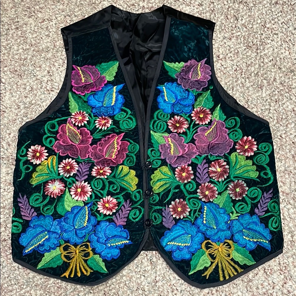Vintage velvet Embroidered Vest